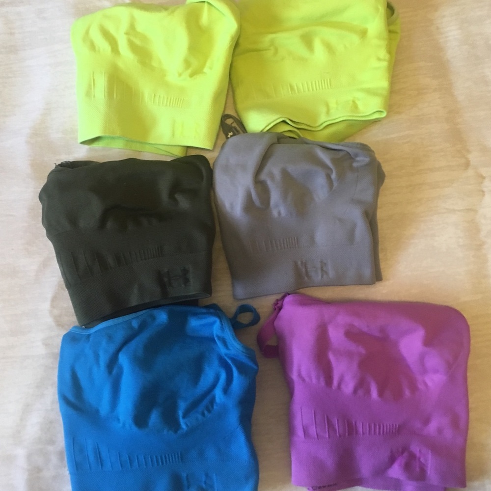 Under Armour Sports Bras $13 Each or 4 for $40!! - Picture 3 of 5